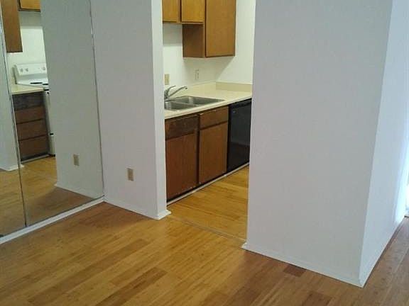 4th image of 12500 Sandpiper Dr APT 31