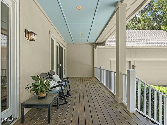 4th image of 410 Island Circle E