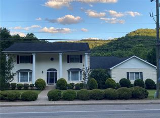 602 River Downs Rd, Logan, WV 25601