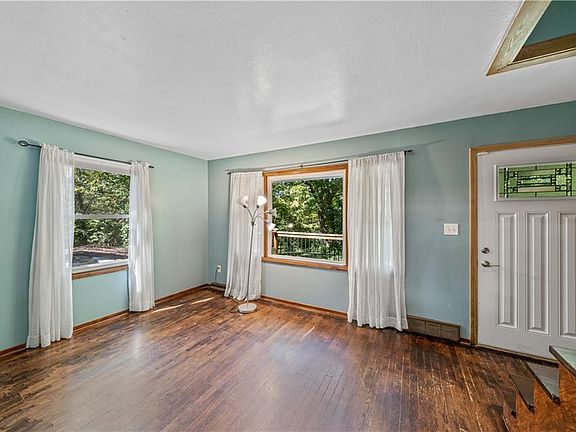 5th image of 5903 NW Walnut Creek Dr