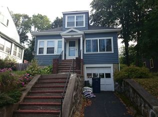 35 Redlands Rd, West Roxbury, MA 02132