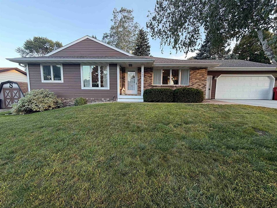 1st image of 707 Burgess Rd