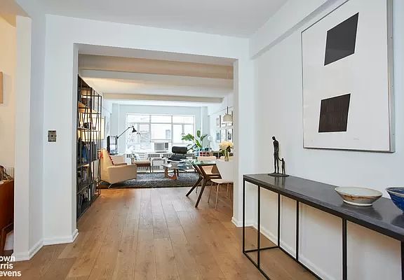 3rd image of 15 W 84th St APT 3H