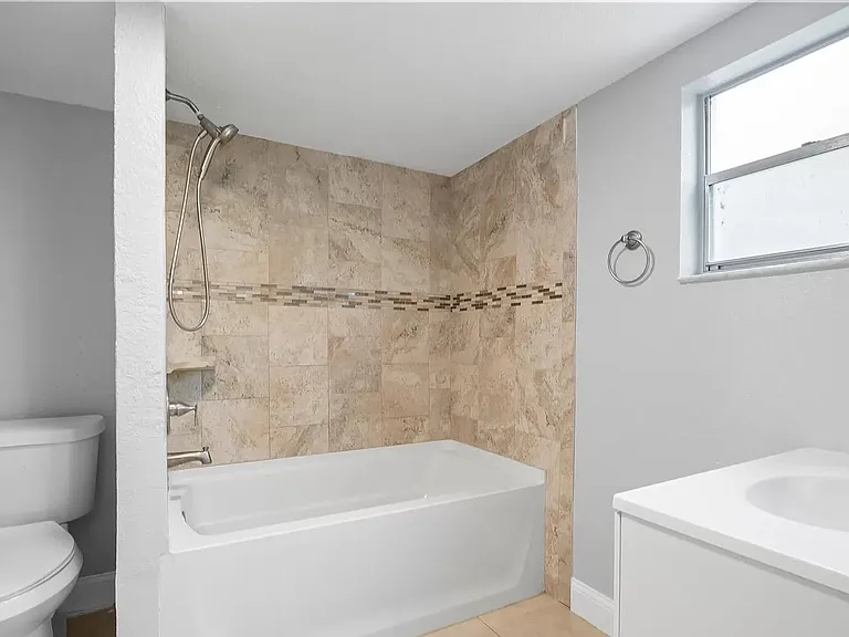 25027 Holden Dr — Photo 23
