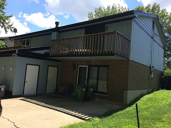 3rd image of 132-34 Kathleen Dr