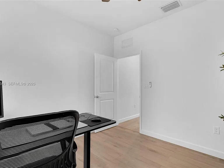 2444 SE 24th Ave — Photo 17