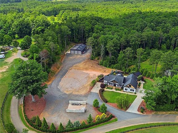 5th image of 140 Doug Smith Ln