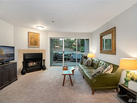 2nd image of 1522 NE 175th St Unit 103
