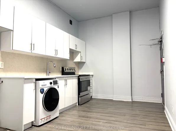 527 Queen St W #2A, Toronto, ON M5V 2B4