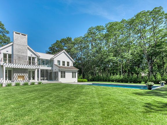 3rd image of 26 Coves End Ln