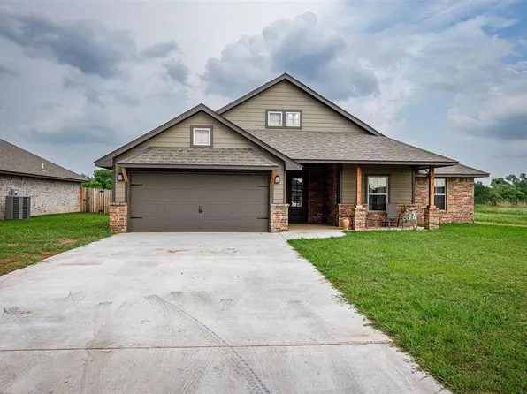417 NW Creekside Dr, Cache, OK 73527