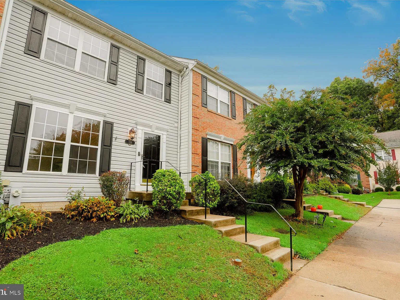 4 bed, 3.5 bath, 1476 sqft, $2,800 — Photo 1