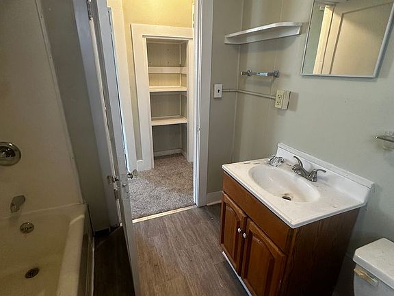4th image of 15 Broadway #1