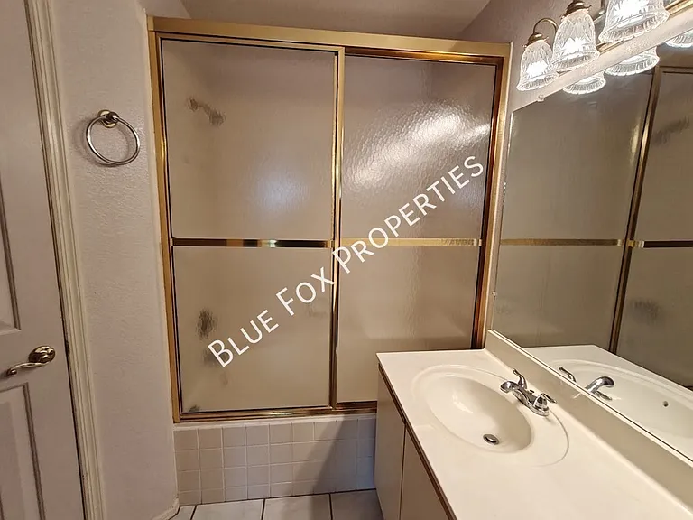 131 E Horizon Cir — Photo 35