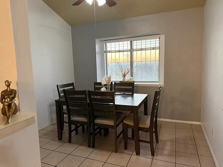 5465 Ridge St — Photo 5