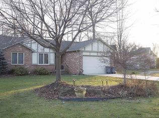 32310 Hickock St, New Baltimore, MI 48047