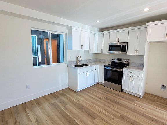 4th image of 5822 Gage Ave #A