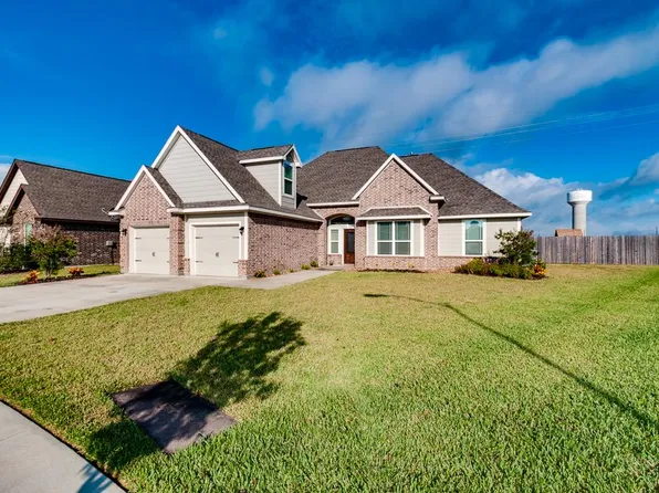 14015 Belmont Cir, Mont Belvieu, TX 77523