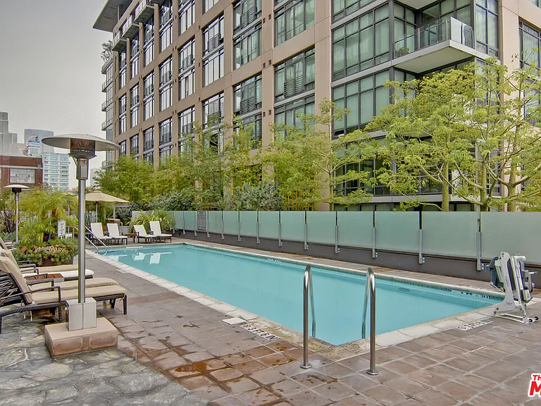 1111 S Grand Ave #1115 — Photo 21