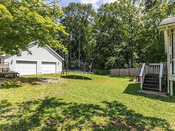 4th image of 710 Foster Mill Dr