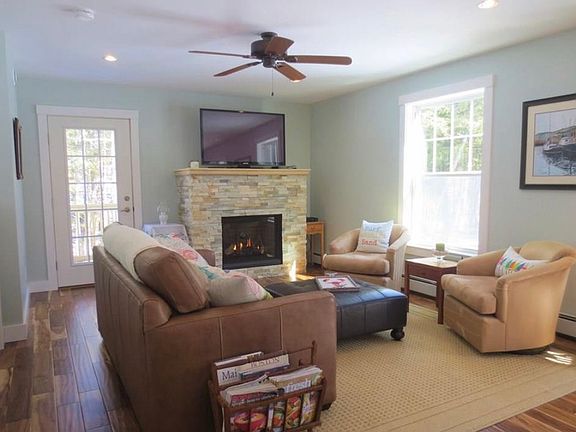 3rd image of 5 Red Oak Dr