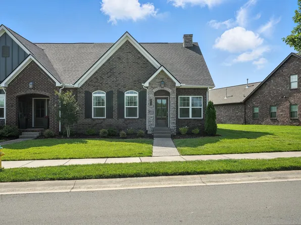 2043 Flowing Creek Dr, Franklin, TN 37064