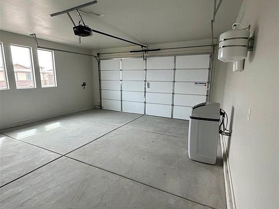 2nd image of 14600 E 42nd Pl
