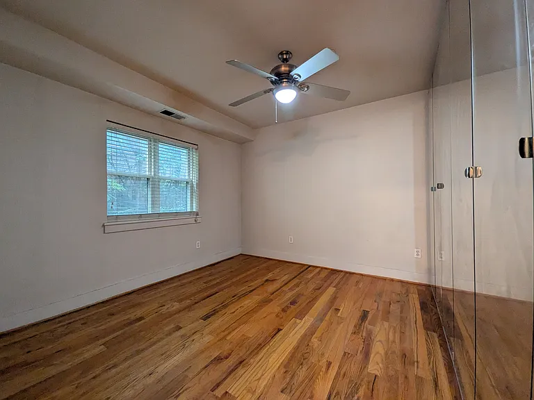 6215 4th St NE #105 — Photo 5