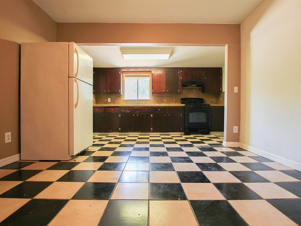 1st image of 768 N Pine St #A