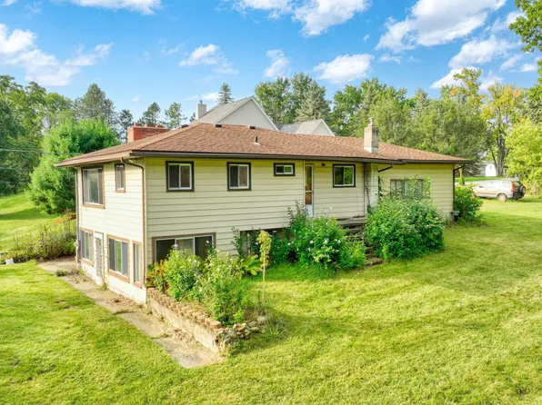 12005 Highland Dr, Tipton, MI 49287