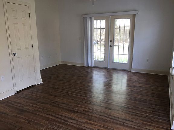 5th image of 2945 SW 35th Pl APT 138