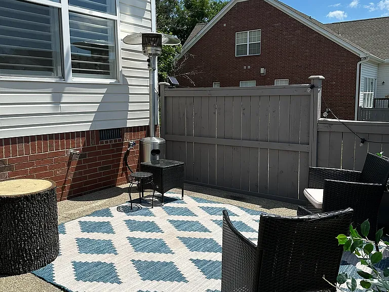 1319 Decatur Cir — Photo 27