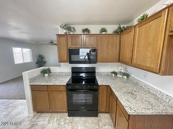 3rd image of 28609 N DOLOMITE Lane