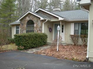 213 Club Dr, Sapphire, NC 28774