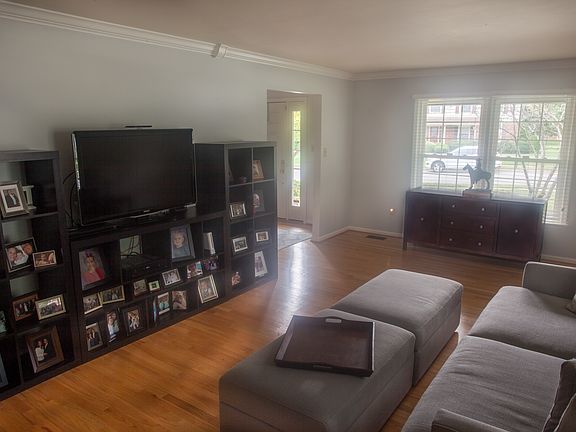 5th image of 9510 Yawl Ct