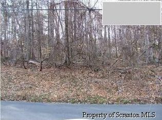 1361 Woodhill Ln, Lake Ariel, PA 18436
