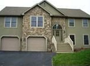 1220 North Dr, Mechanicsburg, PA 17050
