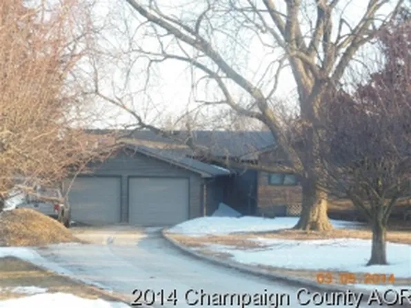1417 Country Club Ln, Loda, IL 60948