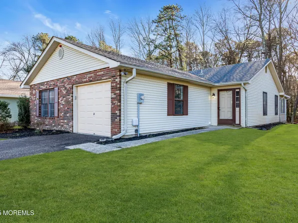 120 Everest Drive S, Brick, NJ 08724