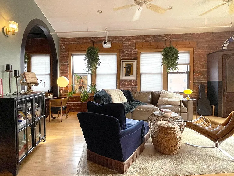 27 Fayette St — Photo 1