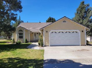 15916 Sherwood Rd, Weed, CA 96094