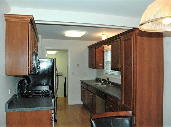 3rd image of 26529 W Brown Ave