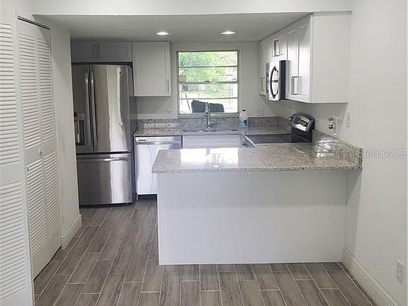 3rd image of 5146 Tennis Court Cir