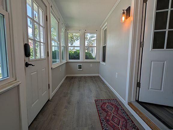 3rd image of 336 Jefferson Ave