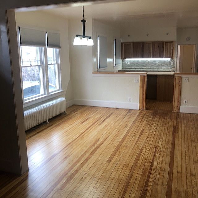 1st image of 4245 N Knox Ct
