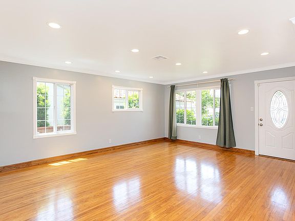 5th image of 19206 Sturgess Dr