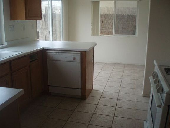 4th image of 26788 Silver Oaks Dr