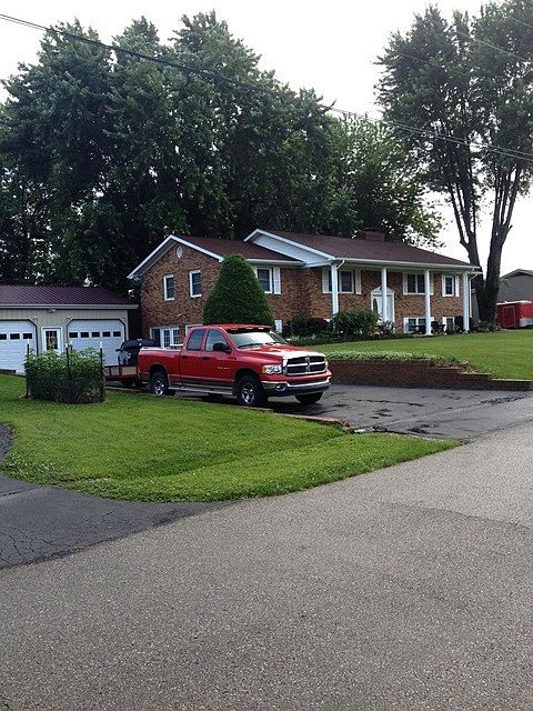 1st image of 105 Lake St