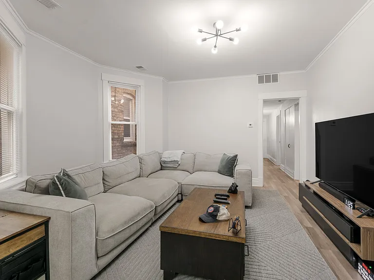 2934 N Sawyer Ave #1 — Photo 3