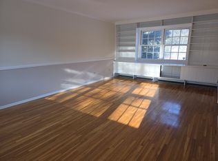 (Undisclosed Address), Huntington Station, NY 11746